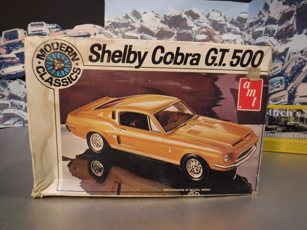 FORD Mustang Shelby Cobra G.T. 500 1:25 scale model kit by AMT