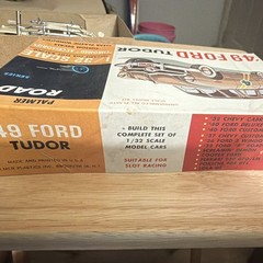 Palmer Road Series 1:32 ’49 Ford Tudor Unassembled Kit, Decals, Chrome, Clear