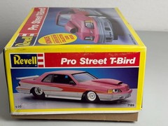 REVELL 1/25 SCALE PRO STREET- T BIRD KIT # 7189/Vintage*Missing 2 tires*