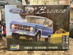 Revell 2016 Ford Bronco Kit #85-4320 Factory Sealed 1:25 Scale NEW / SEALED