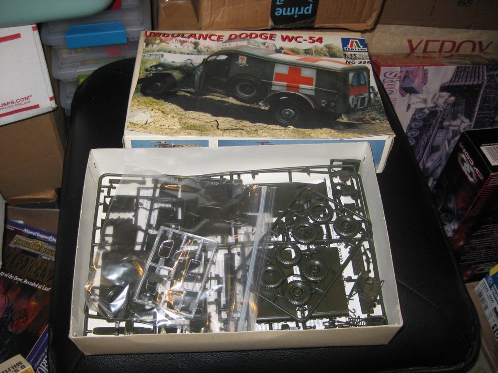 Ambulance Dodge WC-54 by italeri in 1/35 scale