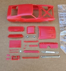 AMT 1/25 1971 FORD MUSTANG MACH 1 BODY AND RELATED PARTS JAMES BOND 007