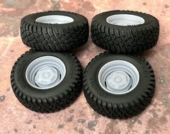 1/24 Scale: 18-Inch “80’s Ford F-250” Wheels W/ Mud Tires; Jeep, Resin 1/25