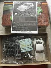 Fujimi 1/24 ’74 Porsche 911 Carrera RS 3.0 Enthusiast Model Kit