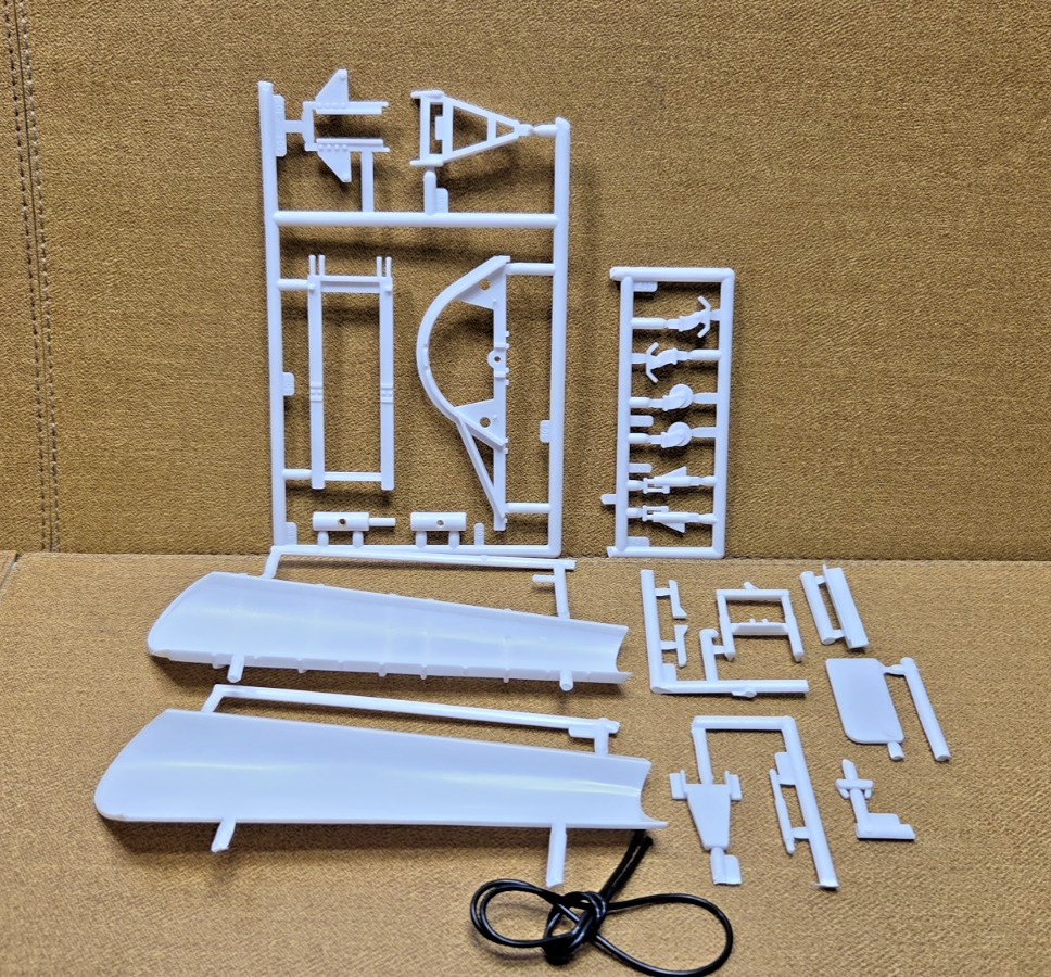 Ford LNT 8000 Snow Plow ONE SIDED SNOW PLOW 1:25 AMT NEW Model Kit PARTS