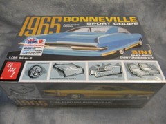 1/25 SCALE AMT 1965 BONNEVILLE SPORT COUPE 3-IN-1 CAR WHITE MODEL KIT-SEALED!