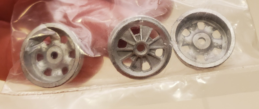 SHELBY COBRA DAYTONA MODEL GUNZE SANGYO METAL PART PARTS FRONT WHEEL WHEELS M 18