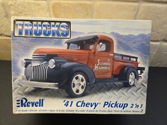 Revell, Trucks, ’41 Chevy Pickup, 2’n 1, 1/25, Sealed Parts Inside