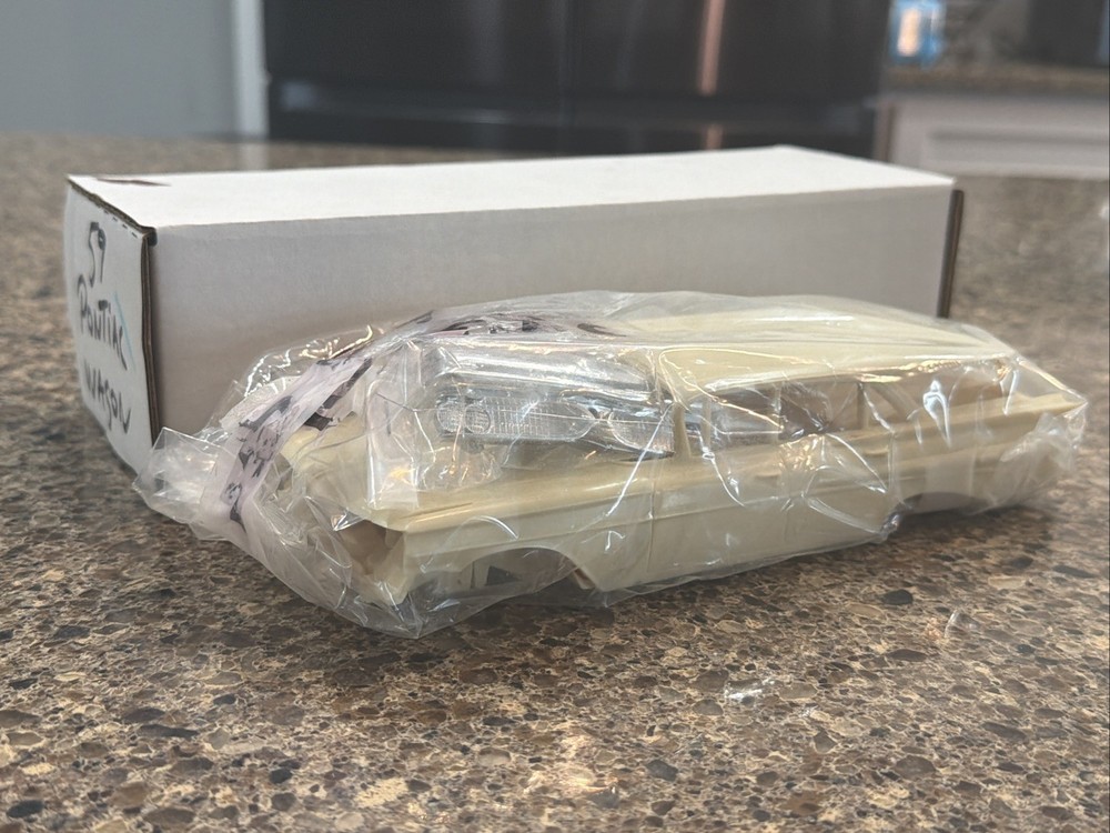 R & R RESIN 1959 PONTIAC BONNEVILLE WAGON RESIN KIT! CIRCA 90’s-2000’s! VMCP!