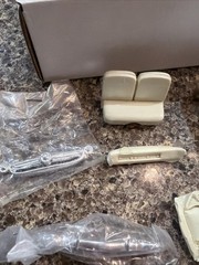 R & R RESIN 1954 FORD SKYLINER RESIN KIT! CIRCA 90’s-2000’s! VMCP!