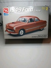 AMT 1949 FORD Coupe 2N1 model car kit