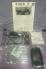AOSHIMA EURO SPORTS CLUB 1978 MG MGB URETANE BUMPER MODEL 01398