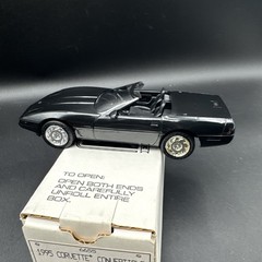 1995 C4 Corvette Convertible Black Dealer Promo Car 1:25 Amt ERTL # 6655 NIB