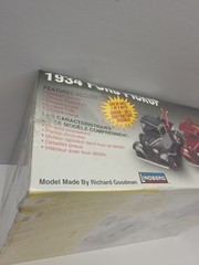 Sealed Lindberg Ford 1934 Pick Up Model Truck 1/25 Scale Sealed