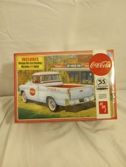 AMT COCA COLA 55 CHEVY CAMEO PICKUP TRUCK MODEL KIT plastic 1:25 Scale AMT1094