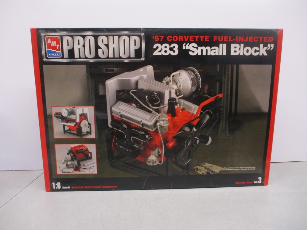 AMT Pro Shop 1957 Corvette Fuel Injected 283 Small Block 1/6