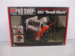 AMT Pro Shop 1957 Corvette Fuel Injected 283 Small Block 1/6