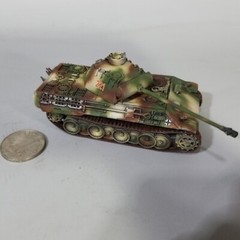 1/72 WWII German Army Panther Ausf.G Tank Tri Color Camo Plastic Model NEW