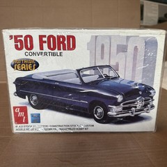 AMT 1950 Ford Convertible 1/25 Open Box