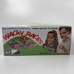 1:25 Wacky Races: Compact Pussycat Figure Snap MPC Model Kit Penelope Pitstop