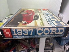 1/12 AMT 370700 1937 CORD SUPERCHARGE 812 CONVERTIBLE MAROON PARTIALLY BUILT KIT