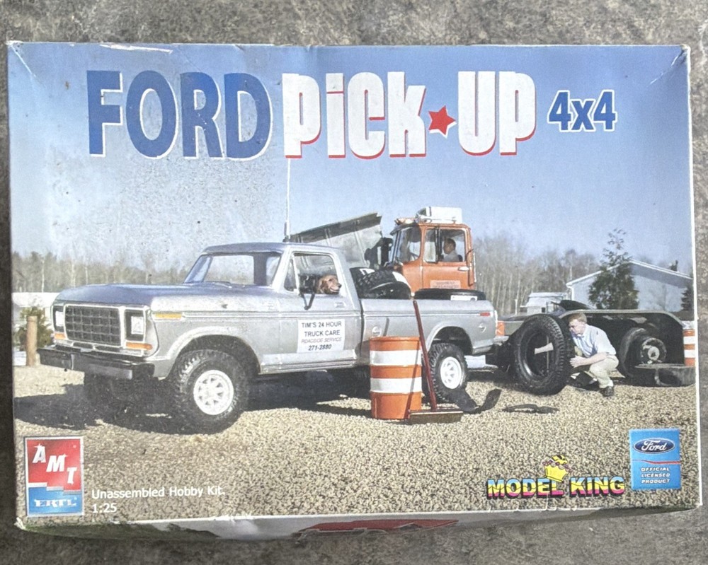 AMT/ERTL Ford F-350 Pick-Up 4×4 1:25 Plastic Unassembled Not Painted Kit 21700P