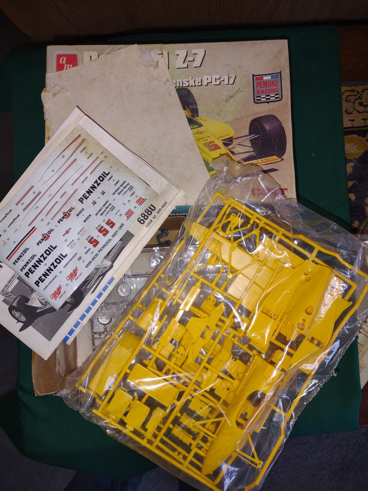 AMT “Pennzoil Z-7 Special”. Penske PC-17. 1/25. #6880- Sealed parts in POOR BOX