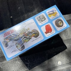 GMC JIMMY model kit Retro Deluxe AMT Round2 #1219 SEALED Jimbo