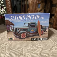 Revell 85-4516 1937 Ford Pickup truck model kit BN with surfboard