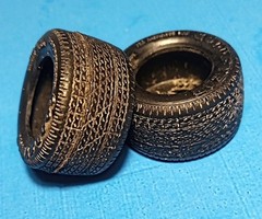WIDE GOODYEAR BLUE STREAK TIRES from 66 FORD MUSTANG – MODEL CAR KIT PARTS LOT