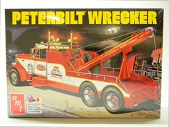 AMT PETERBILT 359 WRECKER TOW TRUCK PLASTIC MODEL KIT 1:25 Scale Skill 3 AMT1133