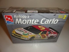 NEW AMT Ertl NASCAR Kellogg’s #5 Monte Carlo Model Car Kit 1/25 Scale Sealed