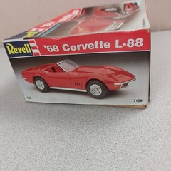 Revell 68 Corvette L-88 Muscle Car 1988 Model Kit #7159 1/25 Unpunched READ