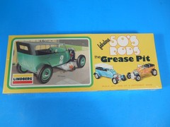 Vintage NOS Sealed Lindberg 50’s Rods Grease Pit Plastic Model Car Kit
