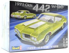 Revell 1971 Olds Oldsmobile 442 W-30 1/25 Scale Plastic Model Car Kit 14511
