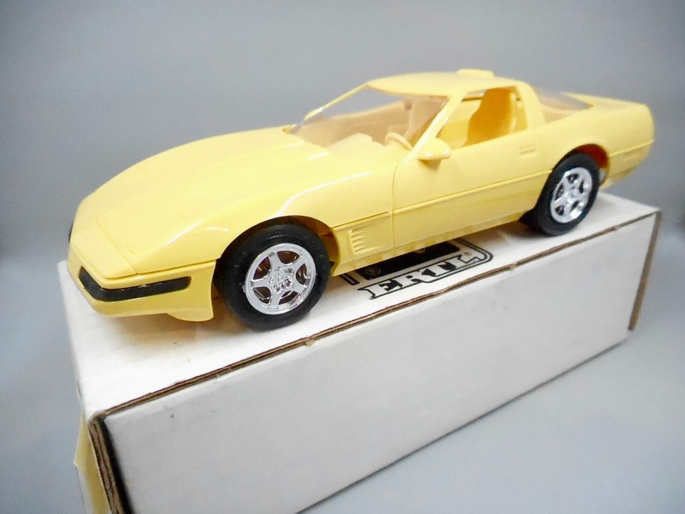 AMT/ERTL 1995 CORVETTE LT-1 LIMITED EDITION PROMO COMPETTION YELLOW