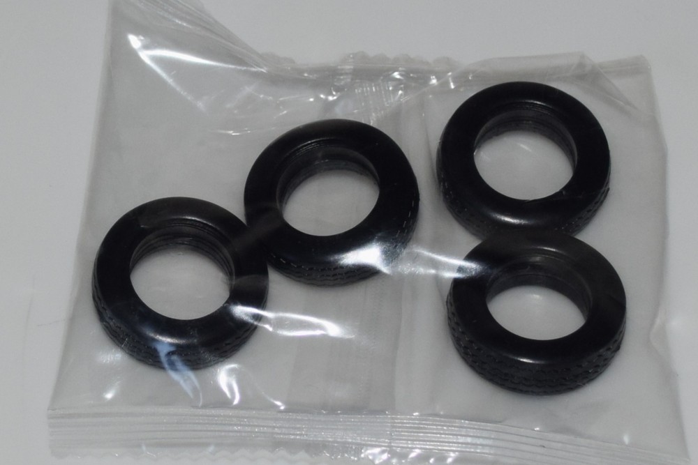 AMT 1967 SHELBY GT-350 834M/12 ⭐PARTS⭐ RUBBER TIRE PACKAGE 1:25