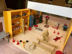 ULTRA RARE AURORA SPEED SHOP RACING SCENES DATED 1973 SUPER CLEAN!