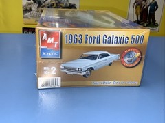 AMT /ERTL 1963 FORD GALAXIE 500 BUYER’S CHOICE “NEW”
