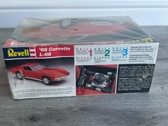 1968 CHEVROLET CORVETTE L-88 MODEL KIT REVELL 1/25 SCALE IN SEALED BOX