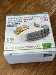 1/35 T-Rex #35200-2 Tiger Spare Track Holder Set Early Type Cleated