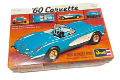 VTG. 1984 REVELL 1:25 SCALE ” 1960 CORVETTE CONVERTIBLE ” PLASTIC KIT H-1203