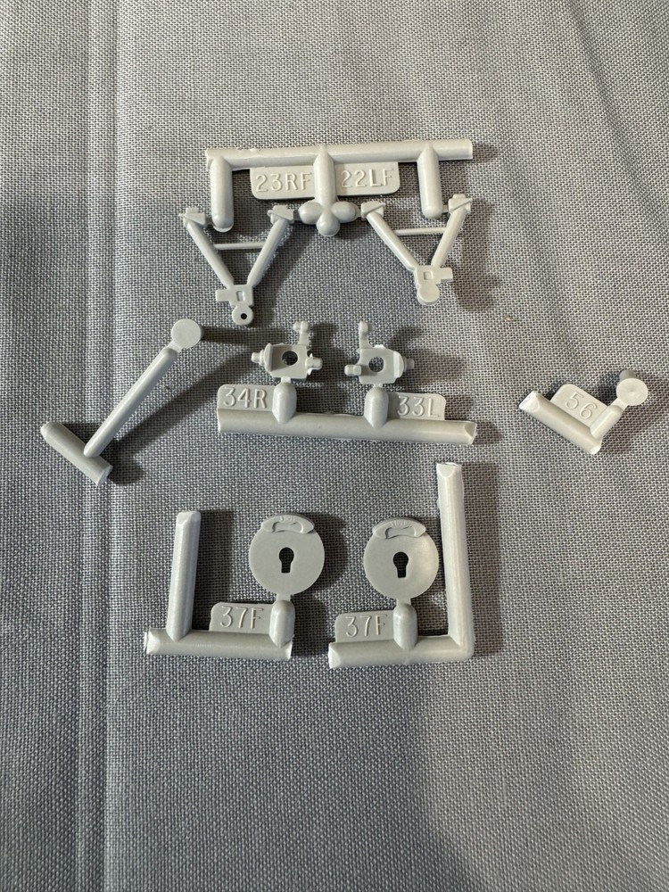 AMT/ERTL 6808 Dodge Viper RT/10 Parts Kit Bash Parts Chassis Sub Assembly #5