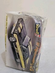 Revell ’67 Plymouth GTX 2’N1 1:25 Plastic Model Kit
