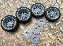 1/24 Scale: 21/20 Inch Weld Laguna Wheels With Wide Rear Street Tires; Resin