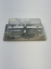 Takara 1/144 World Tank Museum 3. Fieseler Fi 156 Storch
