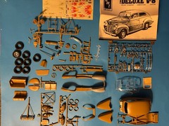 1939/1940 FORD SEDAN 3N1 MODEL KIT 1/25 SCALE AMT ERTL COOL LOOK!!