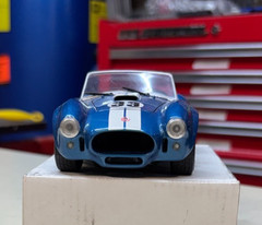 Revell Shelby Cobra 427 Racing 1/24 Blue/ White Stripes #33 with side pipes