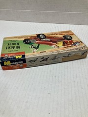 VINTAGE ORIGINAL 1956 MONOGRAM 1/25 SCALE PC-1 MIDGET RACER JUNKYARD PARTS KIT