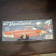 Moebius Models 1:25 1961 Pontiac Ventura Plastic Model Kit Skill 3 MPN 1211